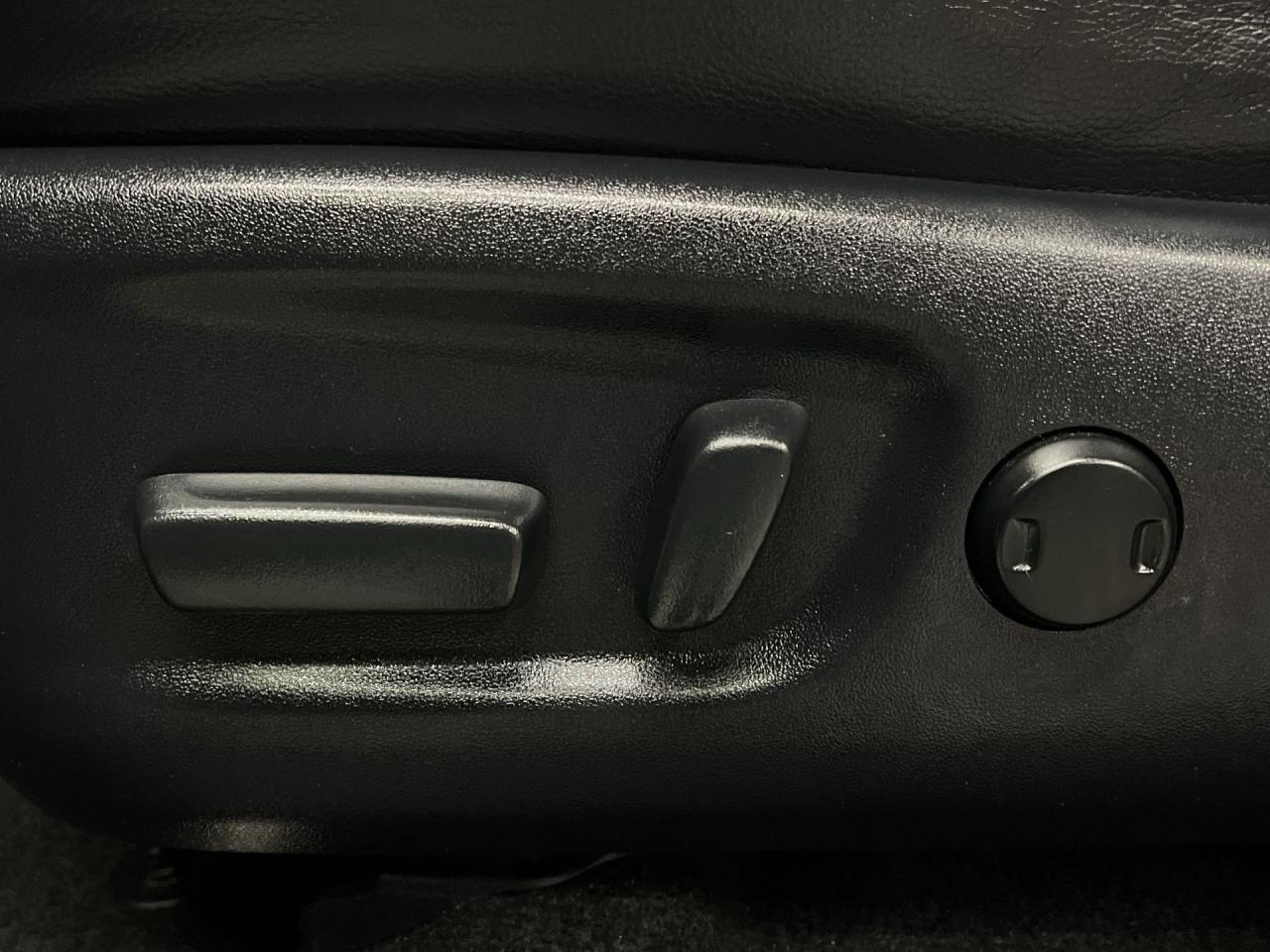 2017 Toyota RAV4 HYBRID LIMITED AWD | HTD LEATHER |SUNROOF | ALLOYS Photo