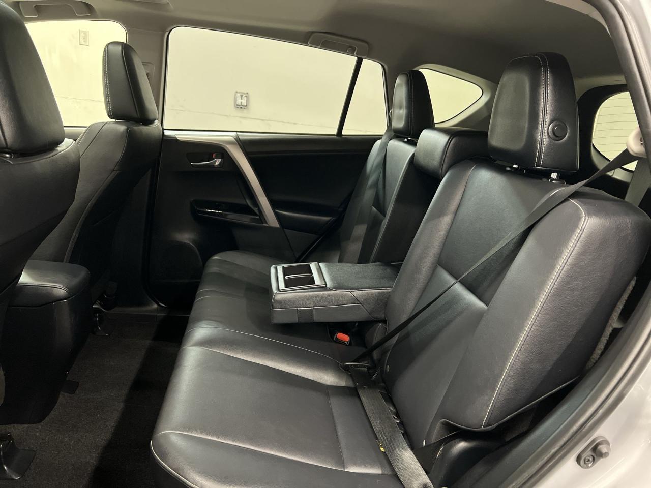 2017 Toyota RAV4 HYBRID LIMITED AWD | HTD LEATHER |SUNROOF | ALLOYS Photo