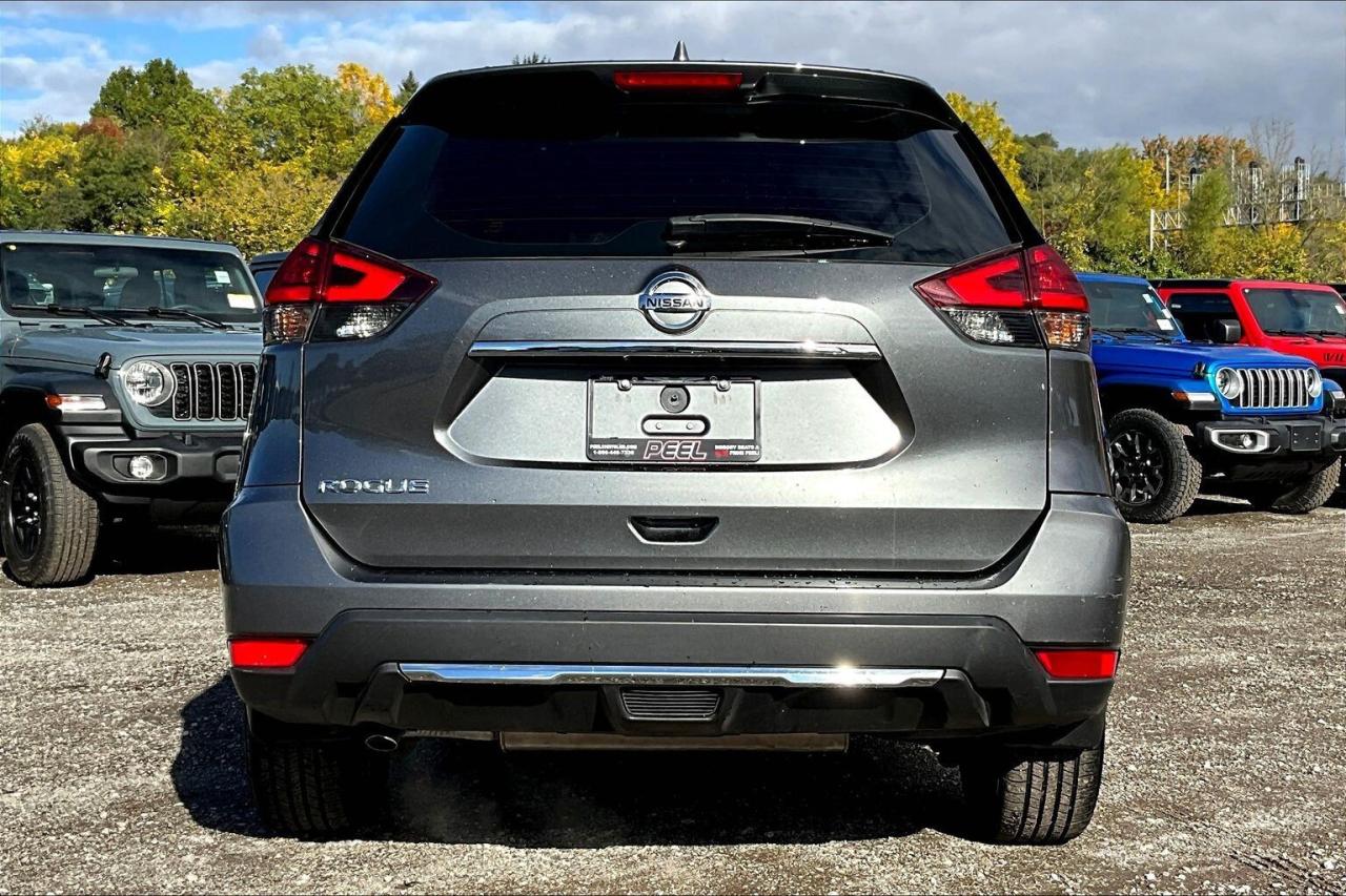 2017 Nissan Rogue S | Heated Seats | Remote Start | FWD Photo3