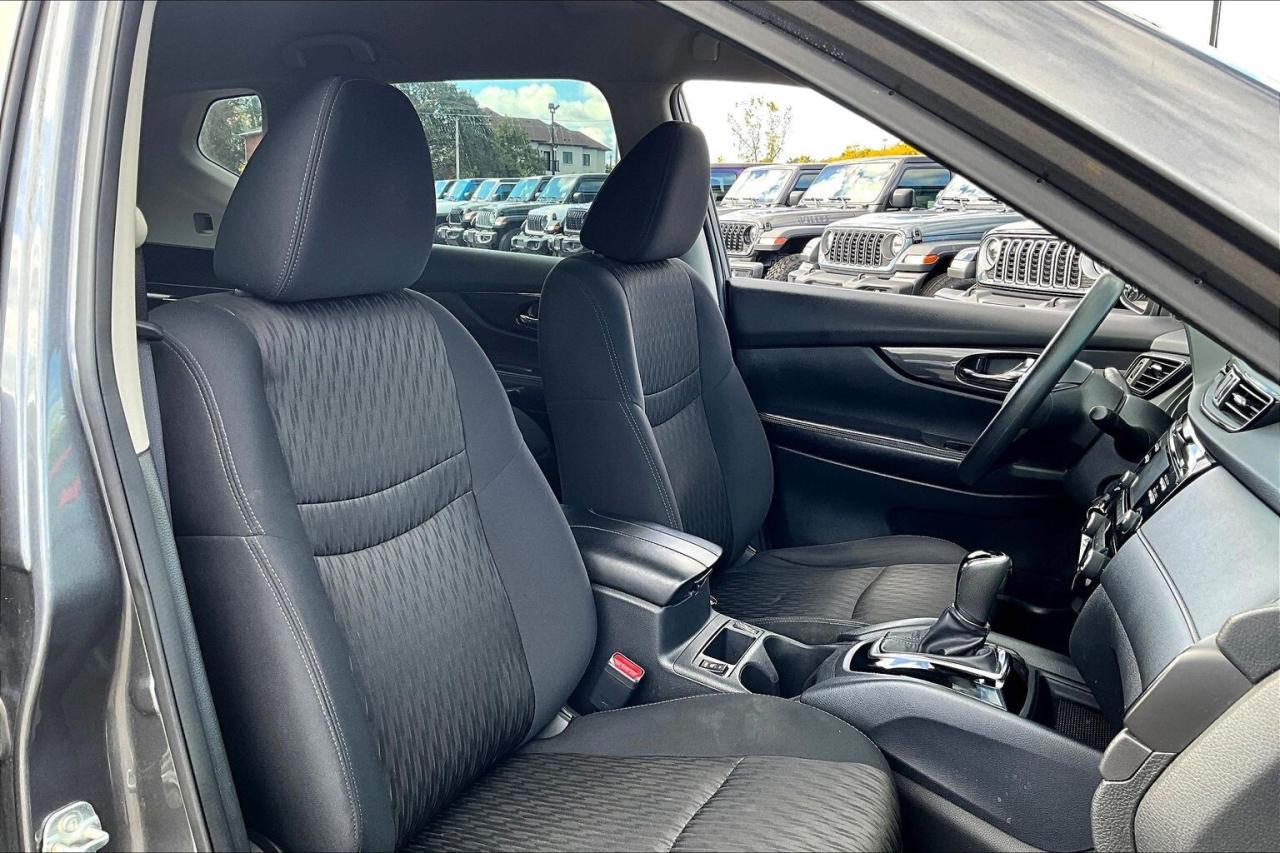 2017 Nissan Rogue S | Heated Seats | Remote Start | FWD Photo