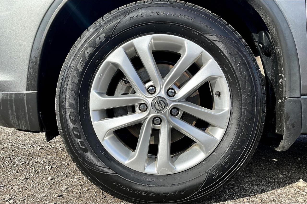 2017 Nissan Rogue S | Heated Seats | Remote Start | FWD Photo