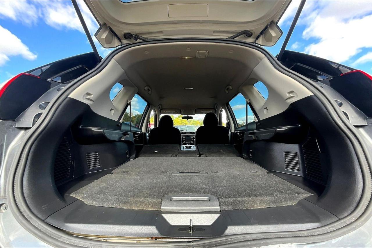 2017 Nissan Rogue S | Heated Seats | Remote Start | FWD Photo