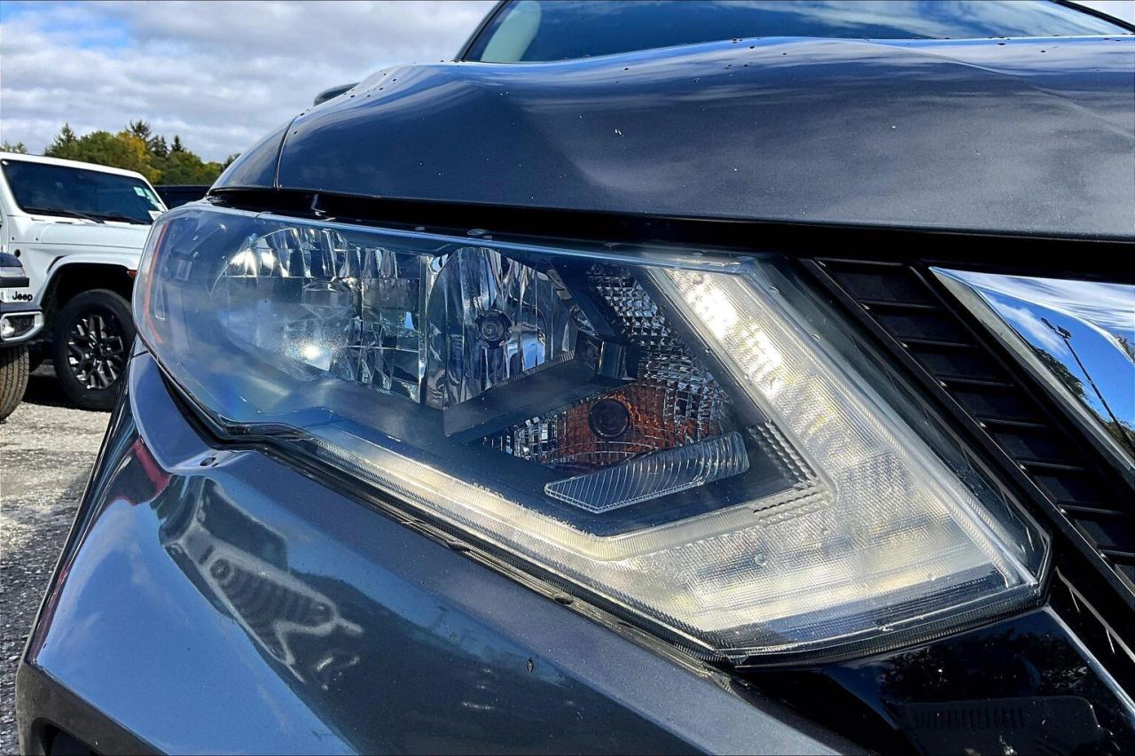 2017 Nissan Rogue S | Heated Seats | Remote Start | FWD Photo