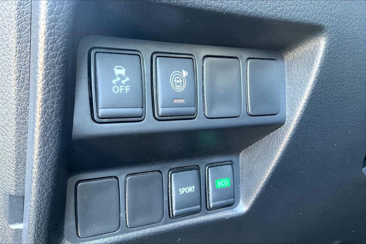 2017 Nissan Rogue S | Heated Seats | Remote Start | FWD Photo