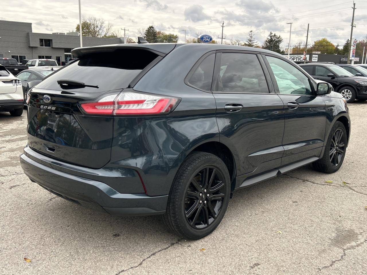 2022 Ford Edge ST Line Photo4