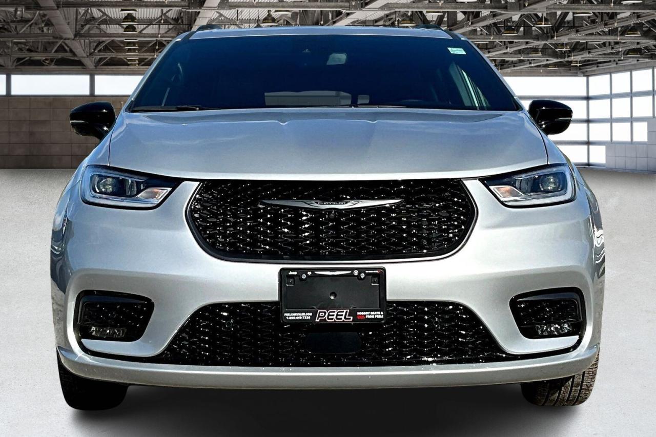 2024 Chrysler Pacifica Limited S App | TheatreGroup | SafetySphere | FWD Photo2
