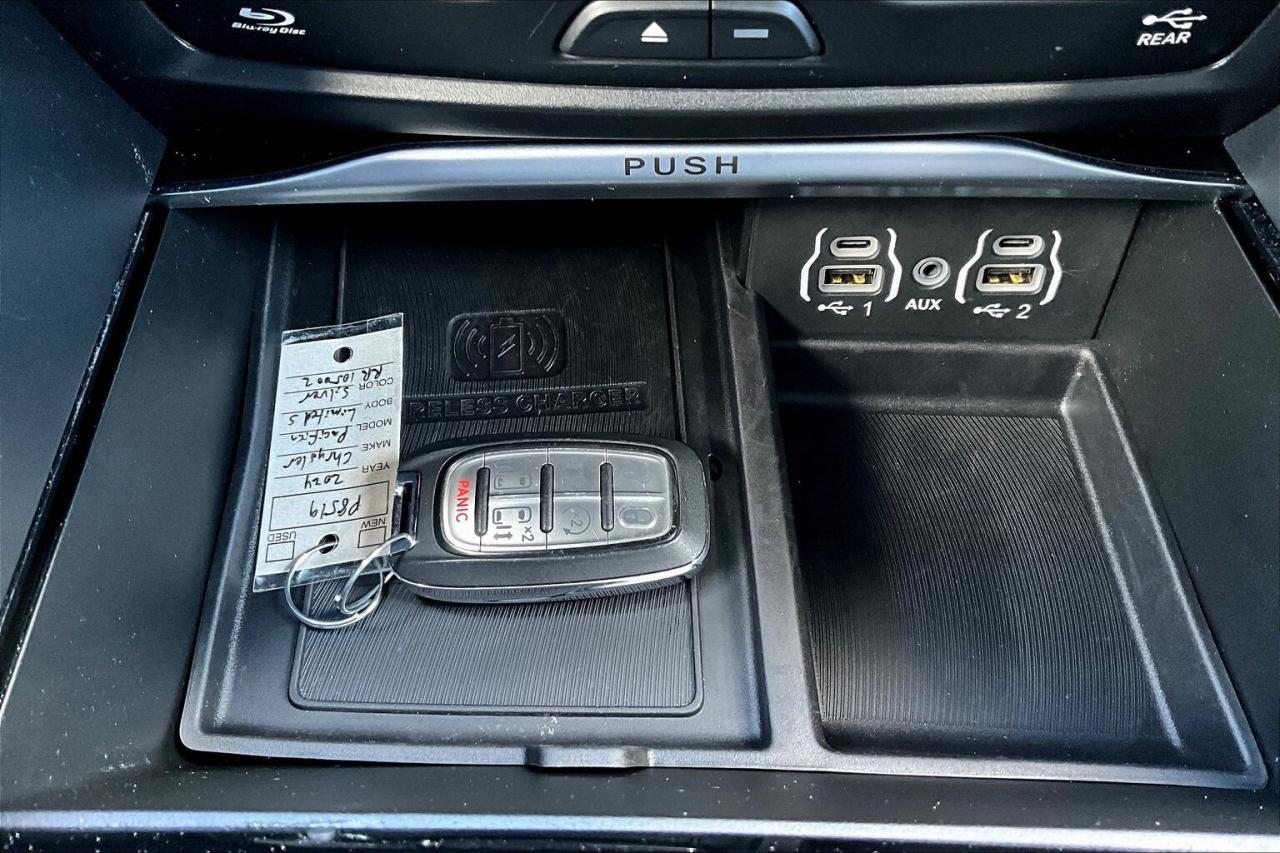 2024 Chrysler Pacifica Limited S App | TheatreGroup | SafetySphere | FWD Photo