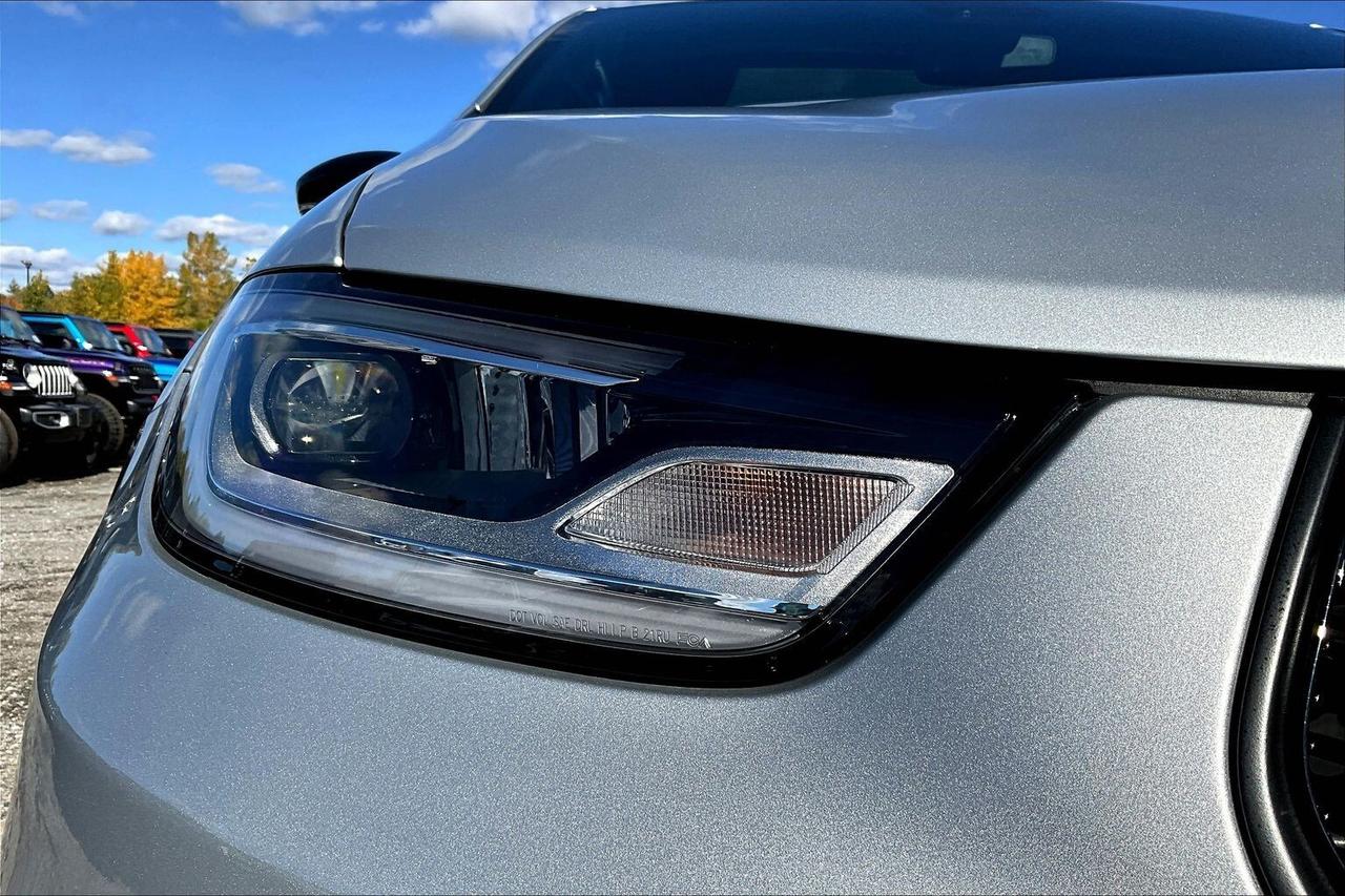2024 Chrysler Pacifica Limited S App | TheatreGroup | SafetySphere | FWD Photo
