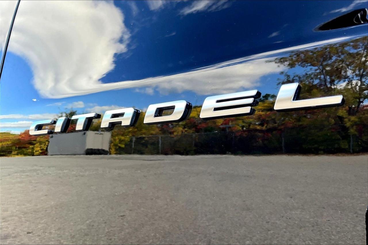 2024 Dodge Durango Citadel | Vented Leather | Sunroof | NAV | AWD Photo