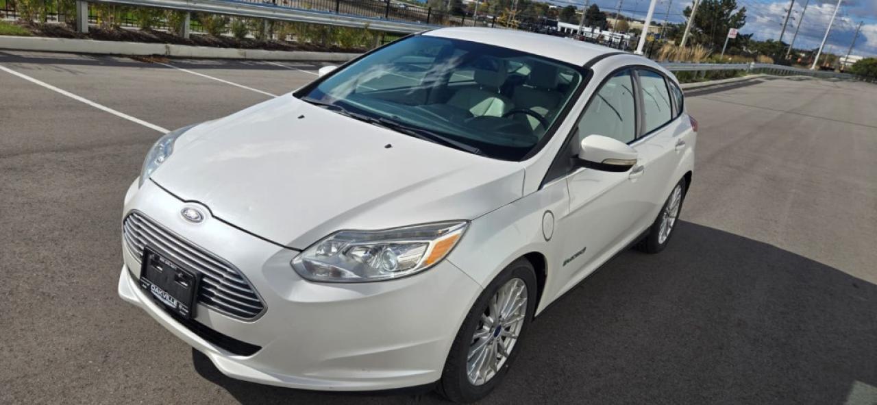 Used 2012 Ford Focus Base 4dr Hatchback Automatic for sale in Mississauga, ON