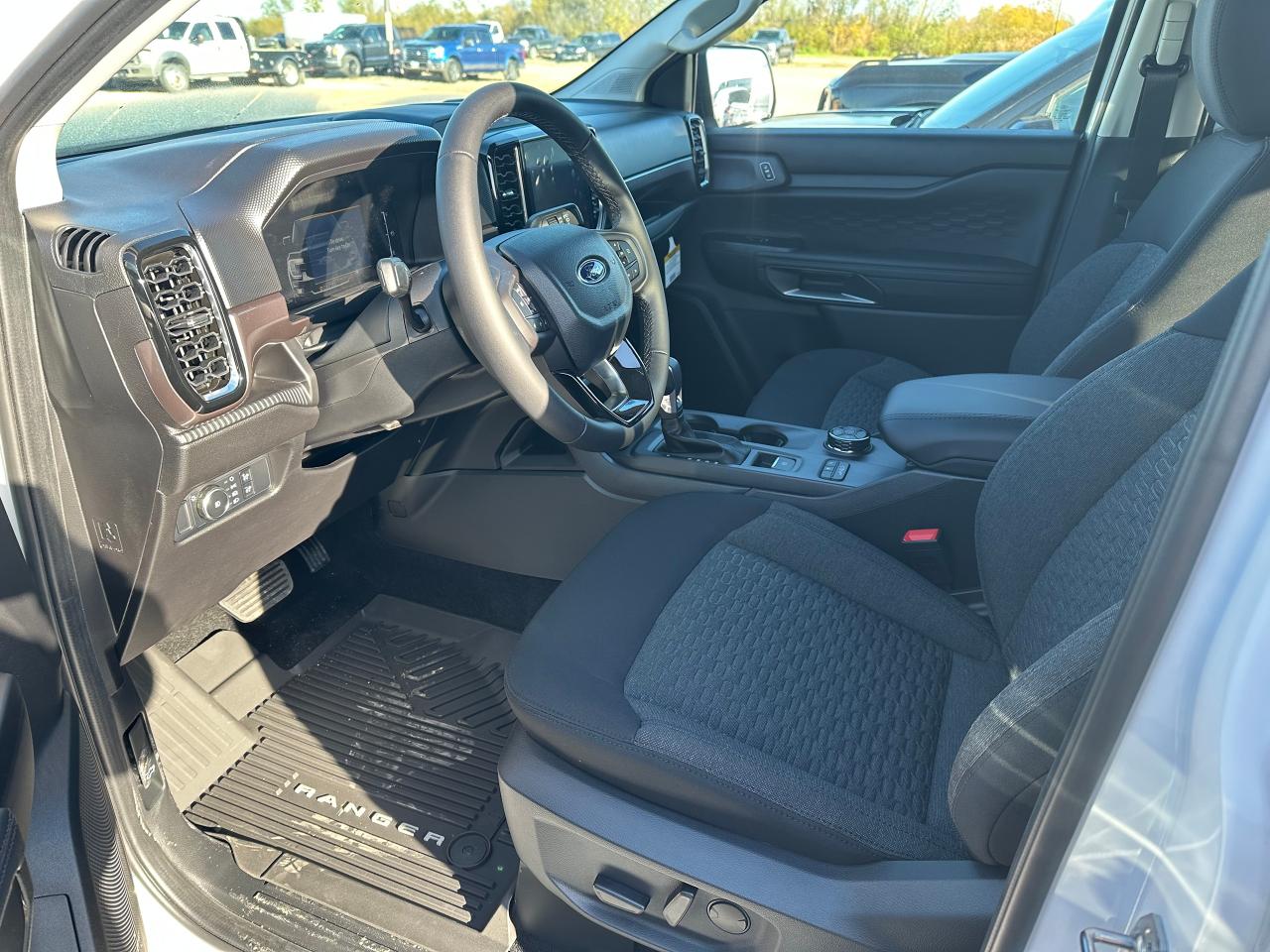 2025 Ford Ranger XLT 4WD SuperCrew 5' Box 301A Photo4