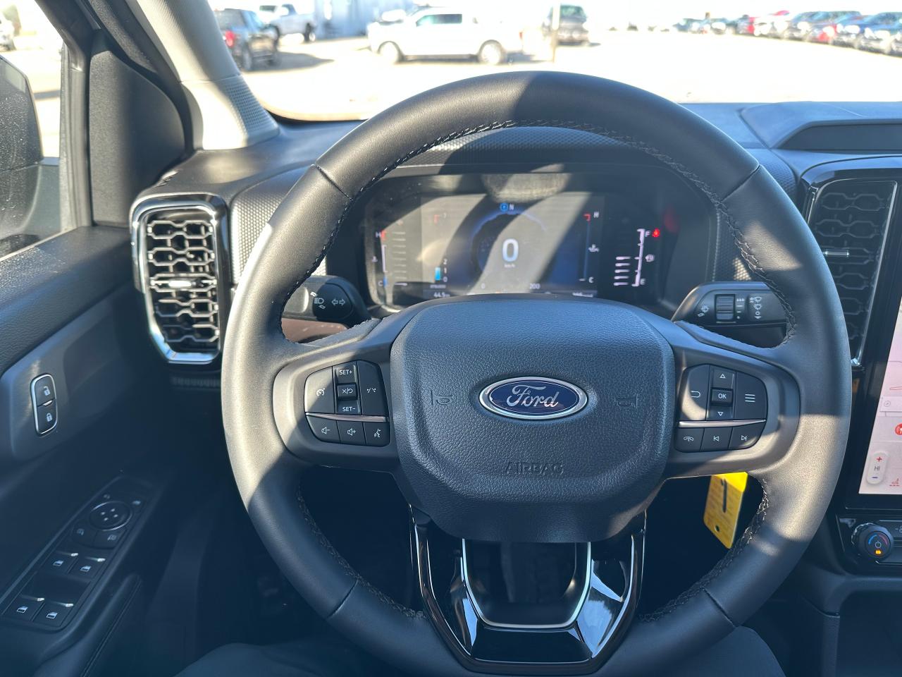 2025 Ford Ranger XLT 4WD SuperCrew 5' Box 301A Photo5