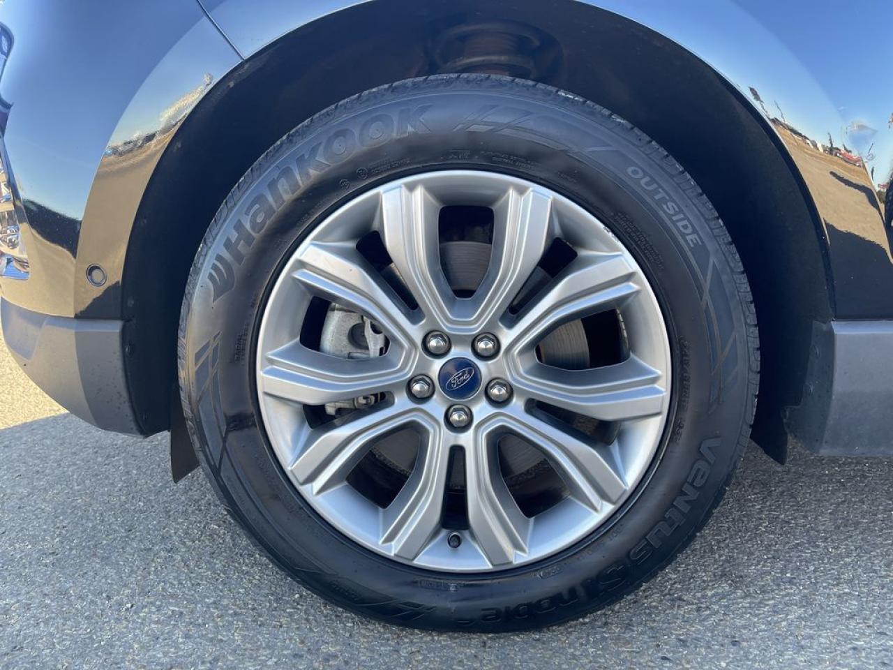 2019 Ford Edge Titanium Photo