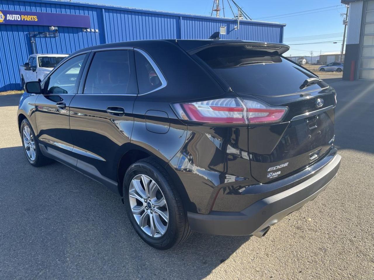 2019 Ford Edge Titanium Photo4