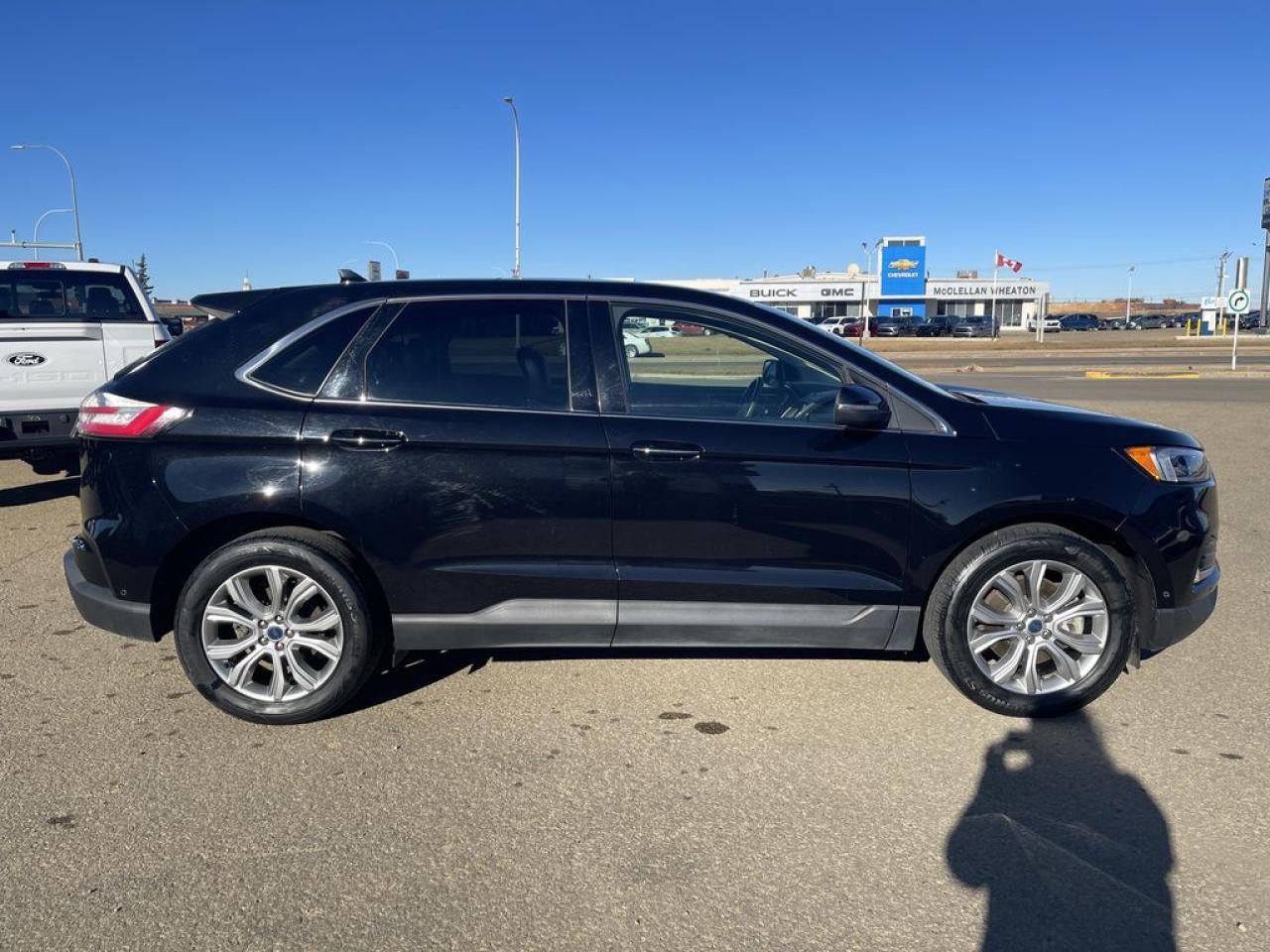 2019 Ford Edge Titanium Photo5