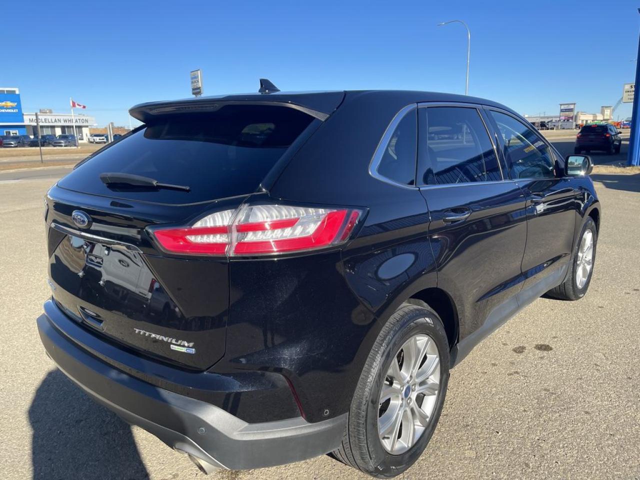 2019 Ford Edge Titanium Photo5