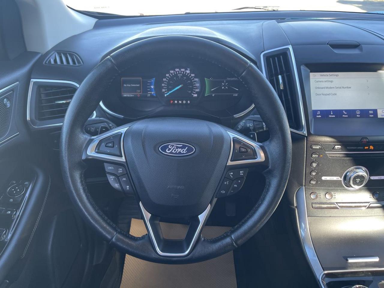 2019 Ford Edge Titanium Photo5