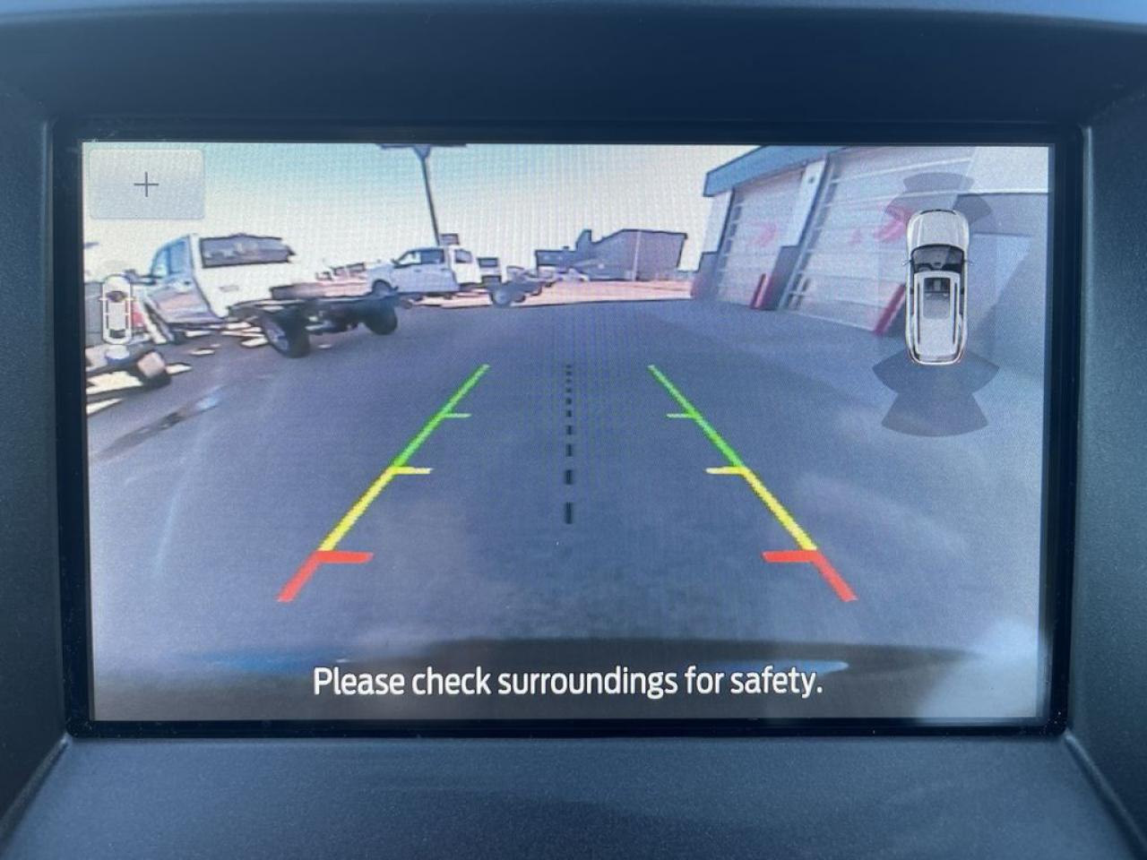 2019 Ford Edge Titanium Photo5