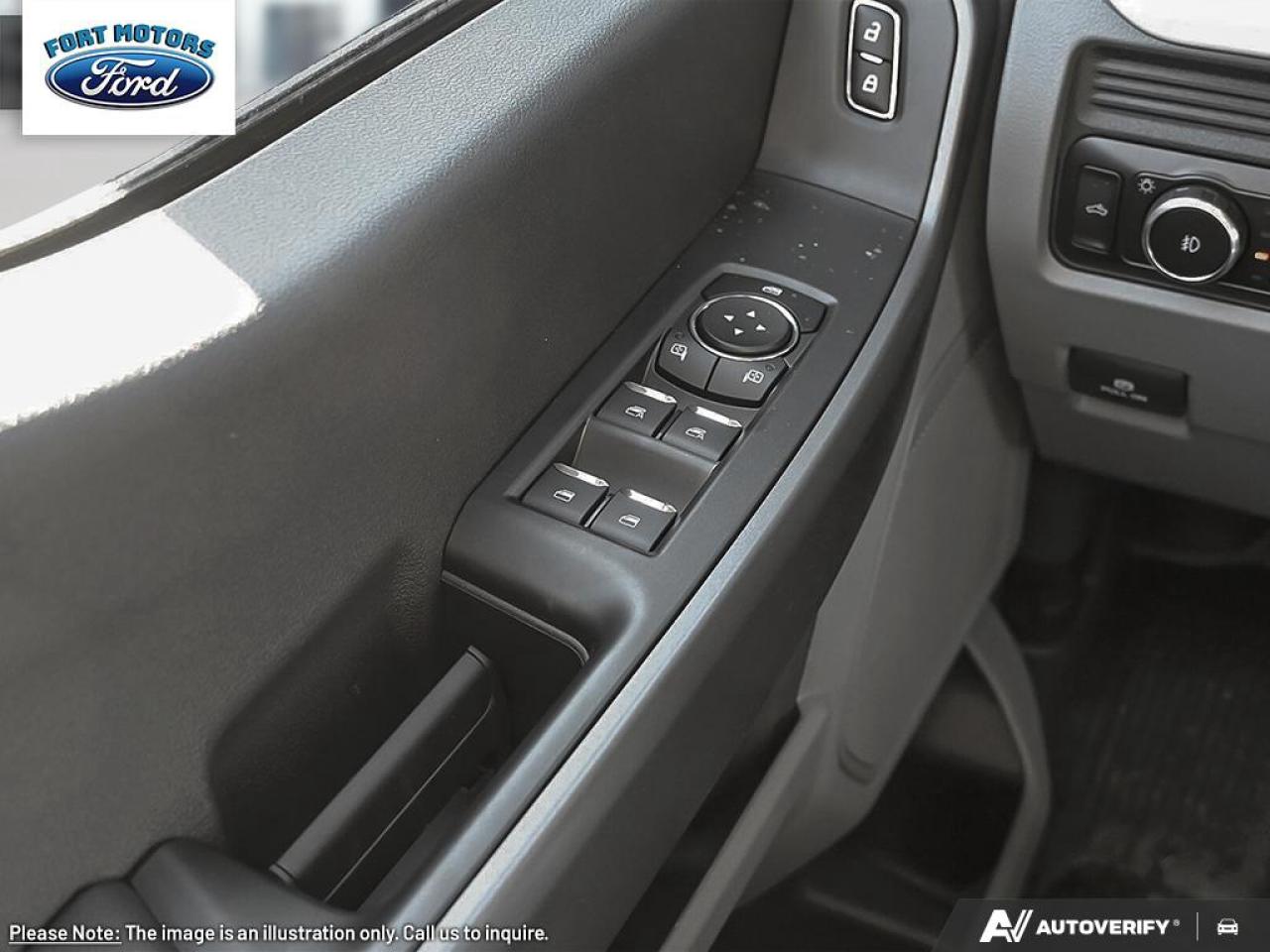 2026 Ford SUPERDUTY F-350® XLT Photo5