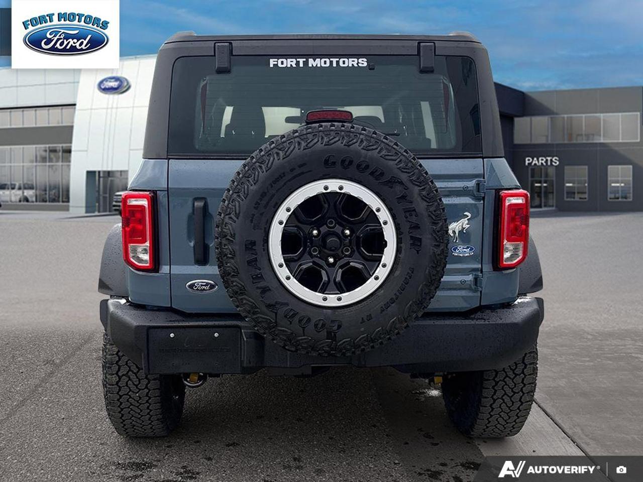 2025 Ford Bronco Base Photo4