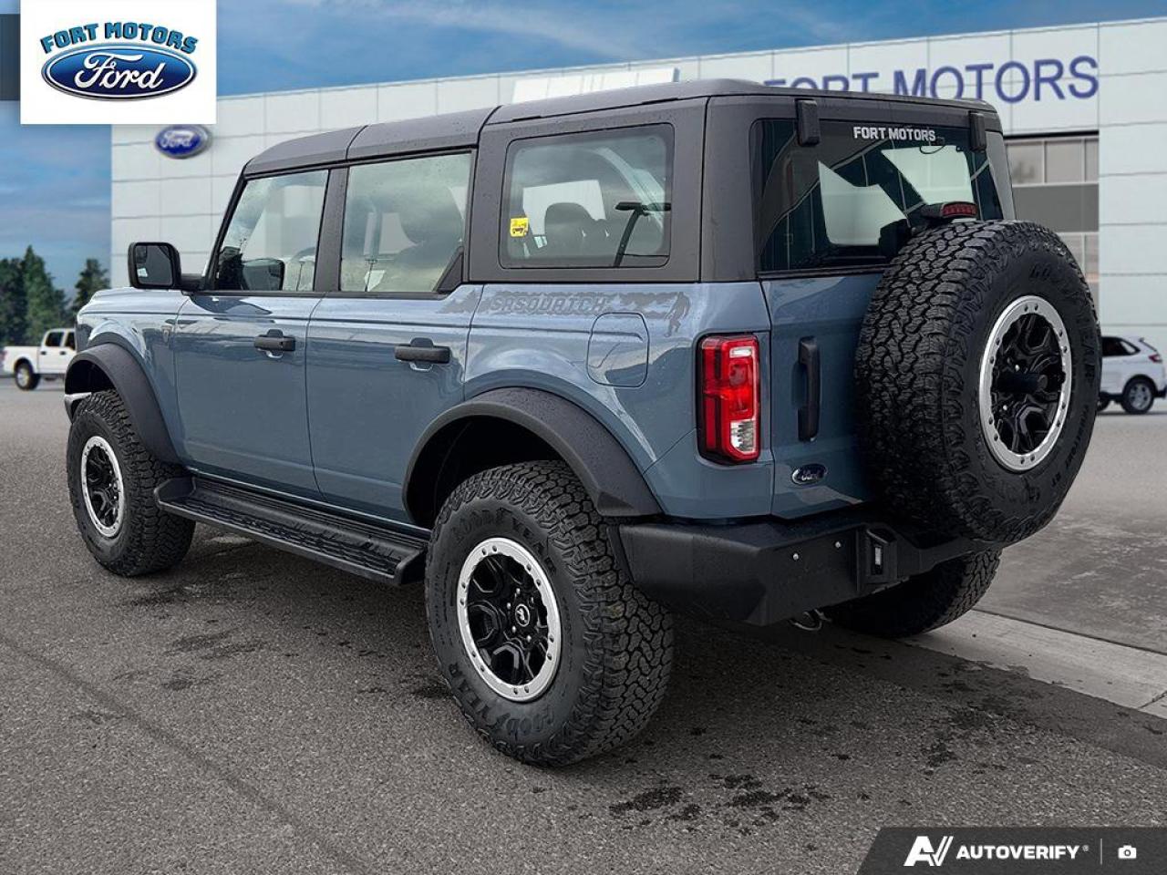 2025 Ford Bronco Base Photo