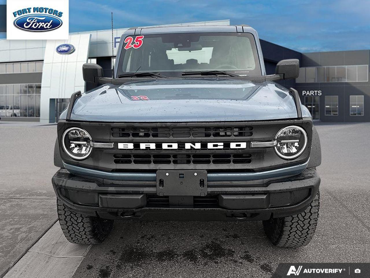 2025 Ford Bronco Base Photo1