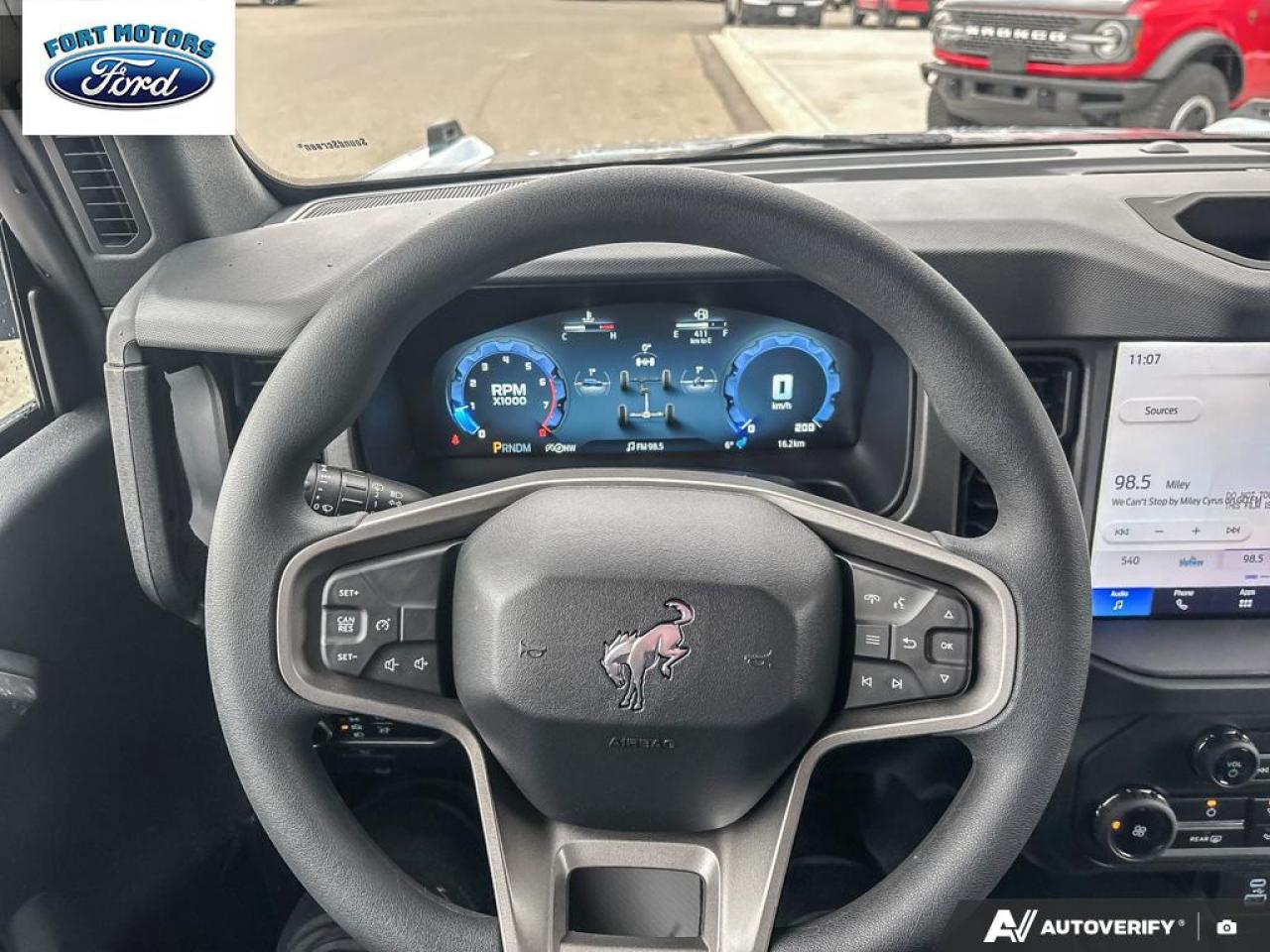 2025 Ford Bronco Base Photo5