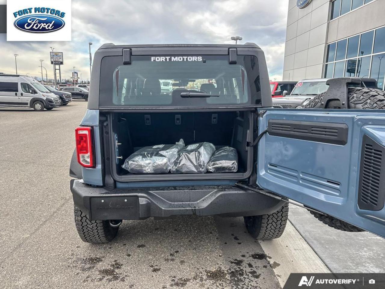 2025 Ford Bronco Base Photo5