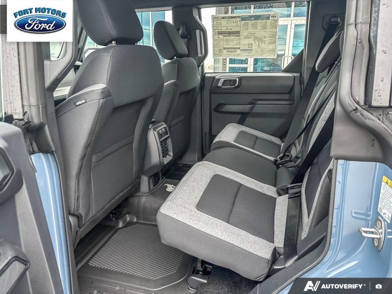 2025 Ford Bronco Base Photo5