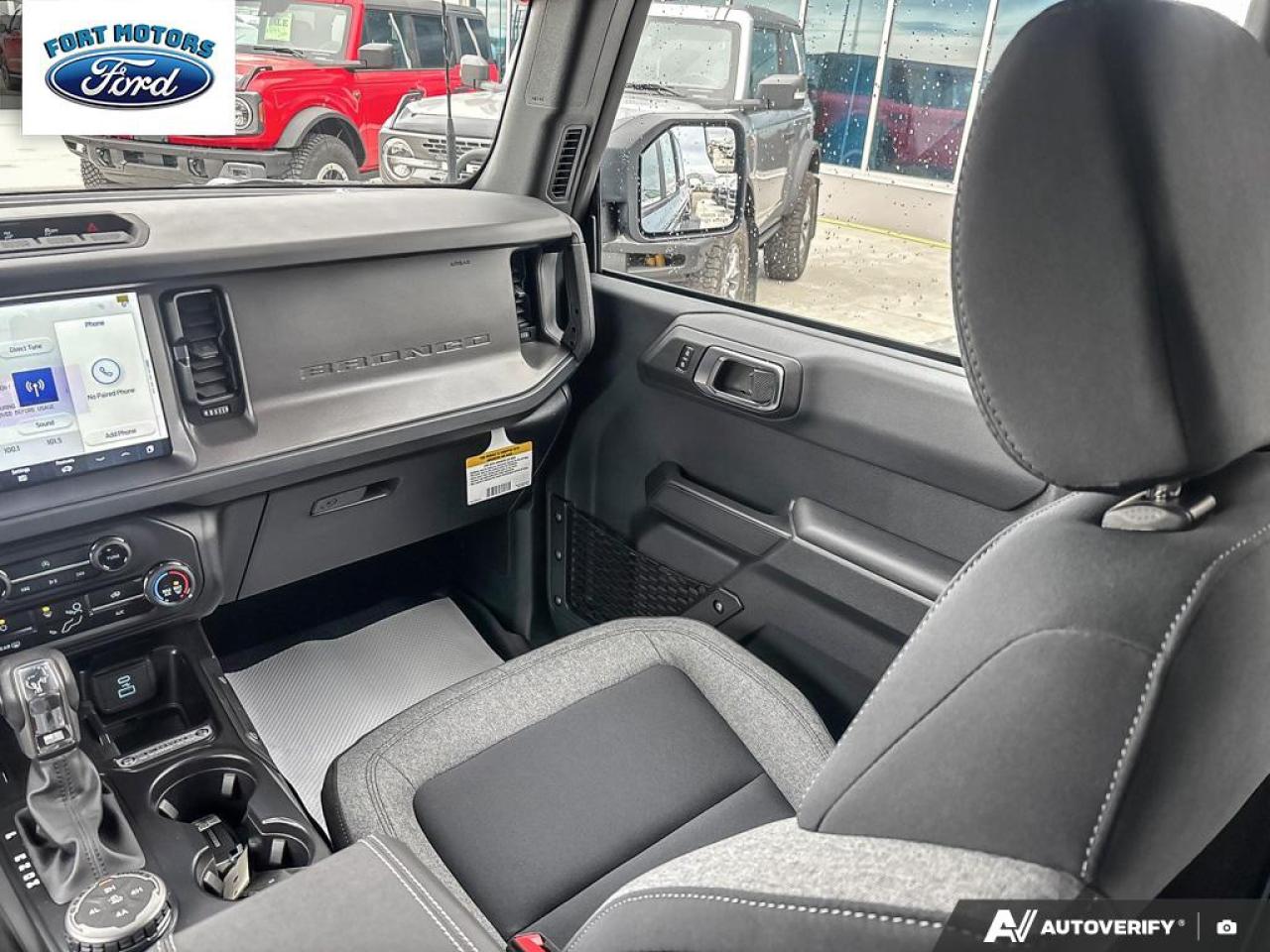 2025 Ford Bronco Base Photo5