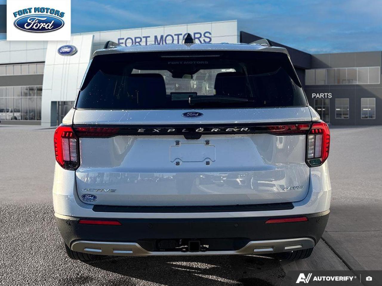 2025 Ford Explorer Active Photo4