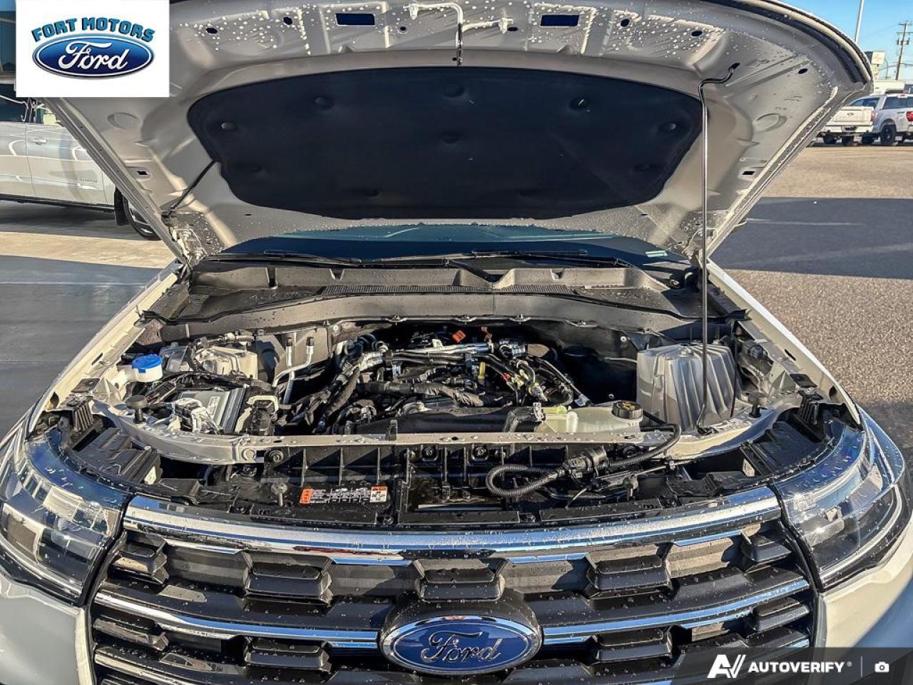 2025 Ford Explorer Active Photo5