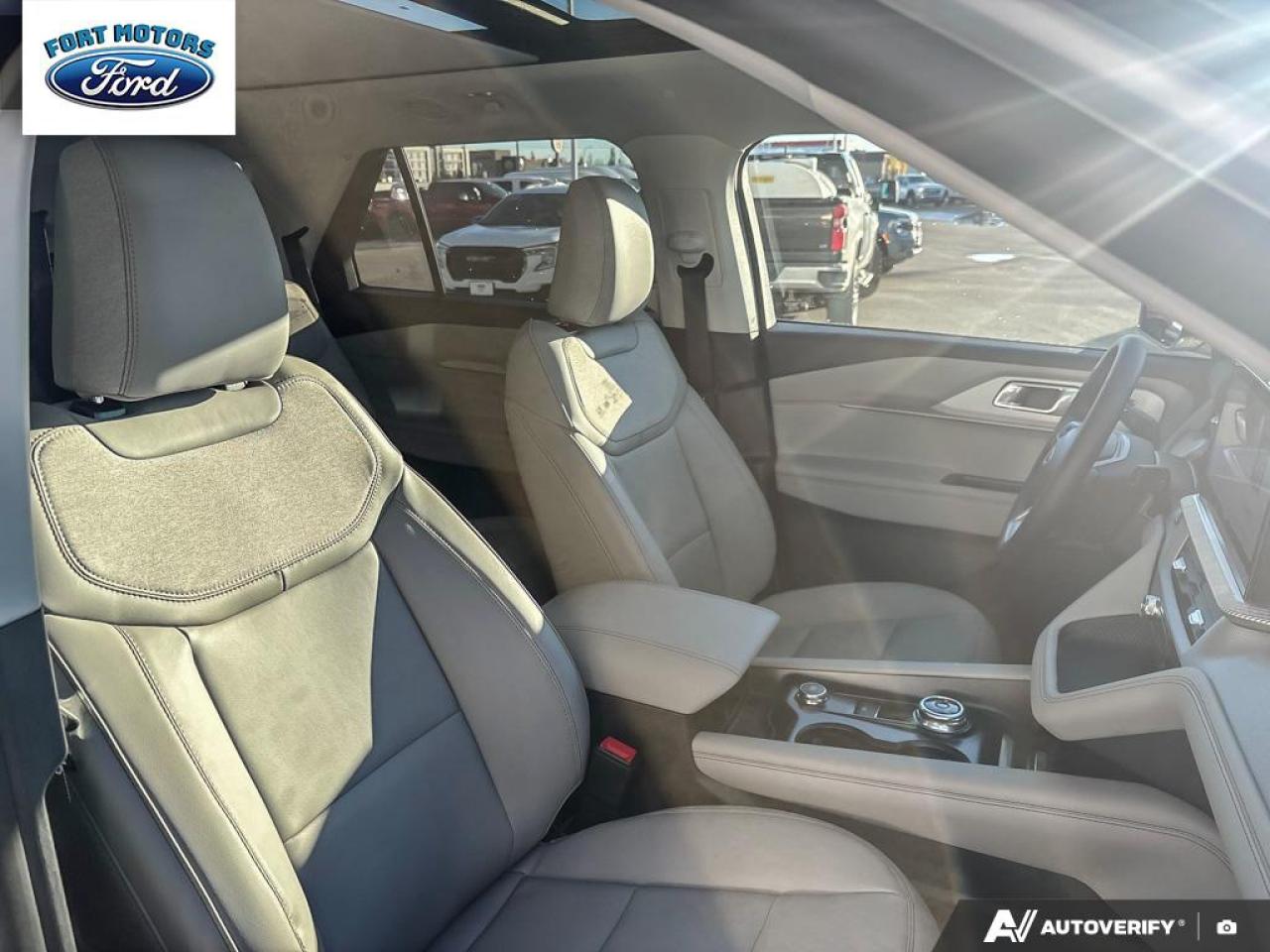 2025 Ford Explorer Active Photo5