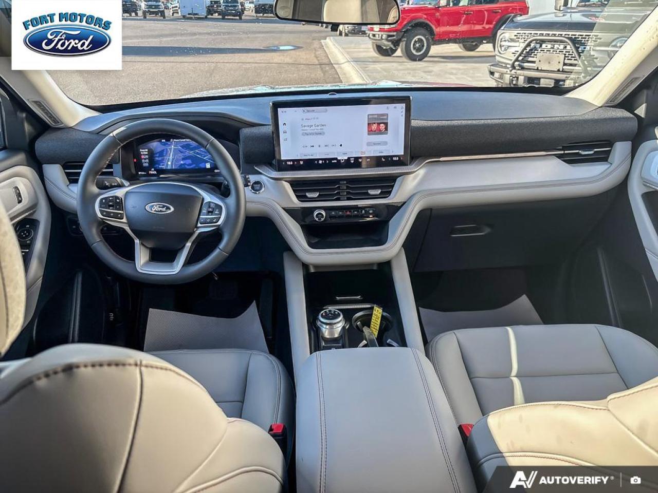 2025 Ford Explorer Active Photo5