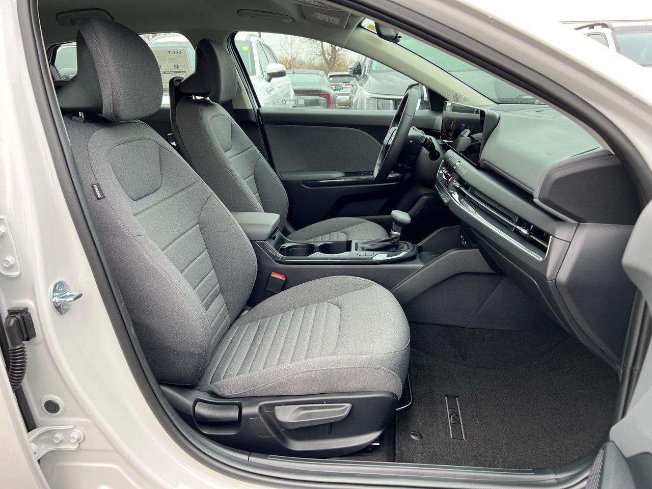 2025 Kia K4 EX Photo