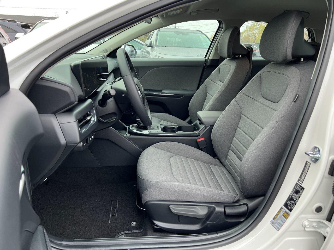 2025 Kia K4 EX Photo