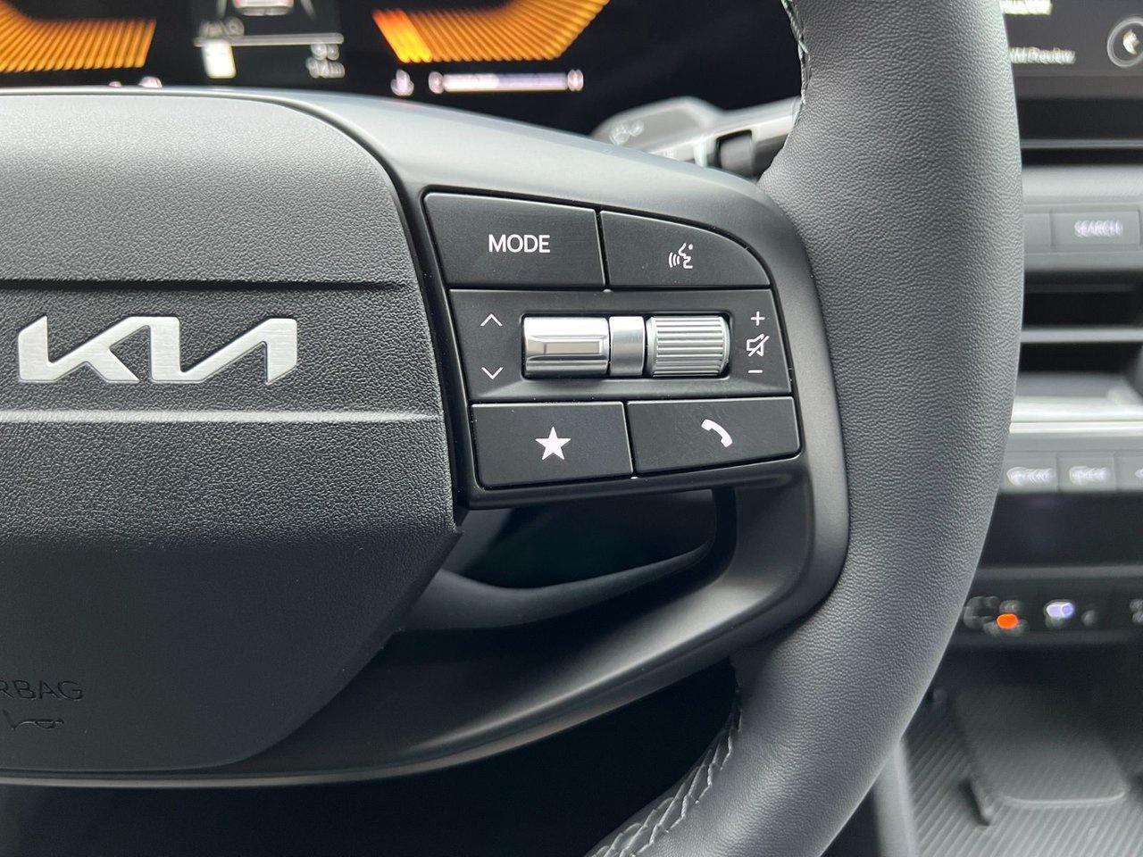 2025 Kia K4 EX Photo