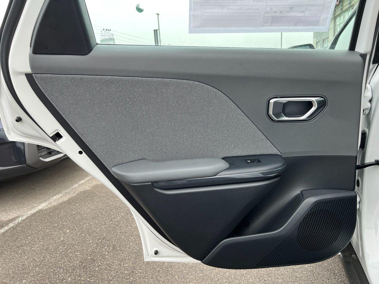 2025 Kia K4 EX Photo