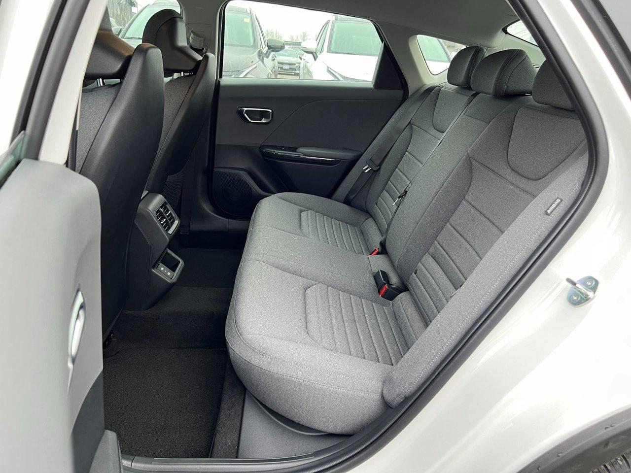 2025 Kia K4 EX Photo