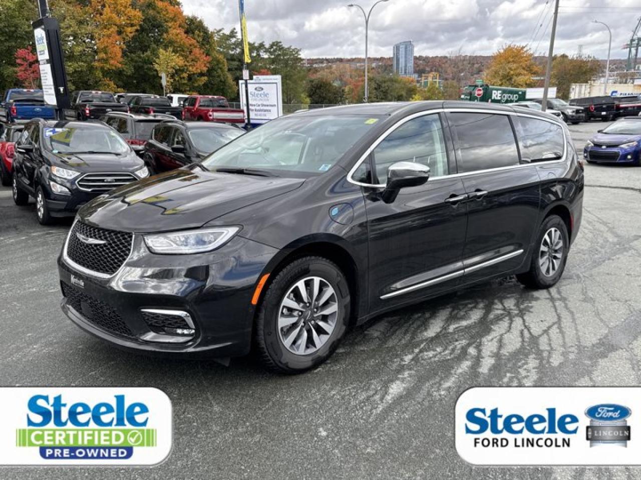 Used 2023 Chrysler Pacifica Hybrid Limited for sale in Halifax, NS
