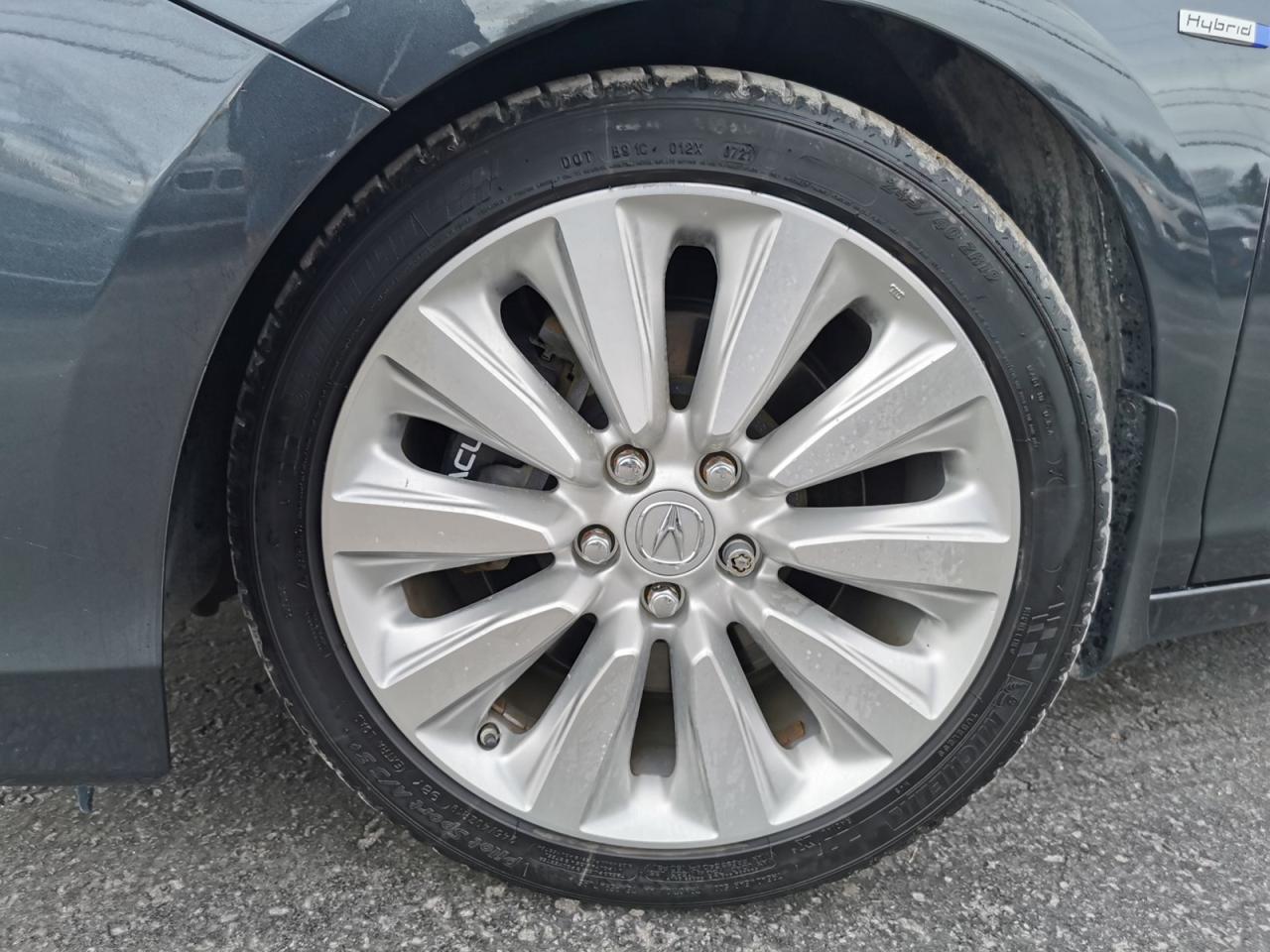 2017 Acura RLX Sport Hybrid - Photo #9