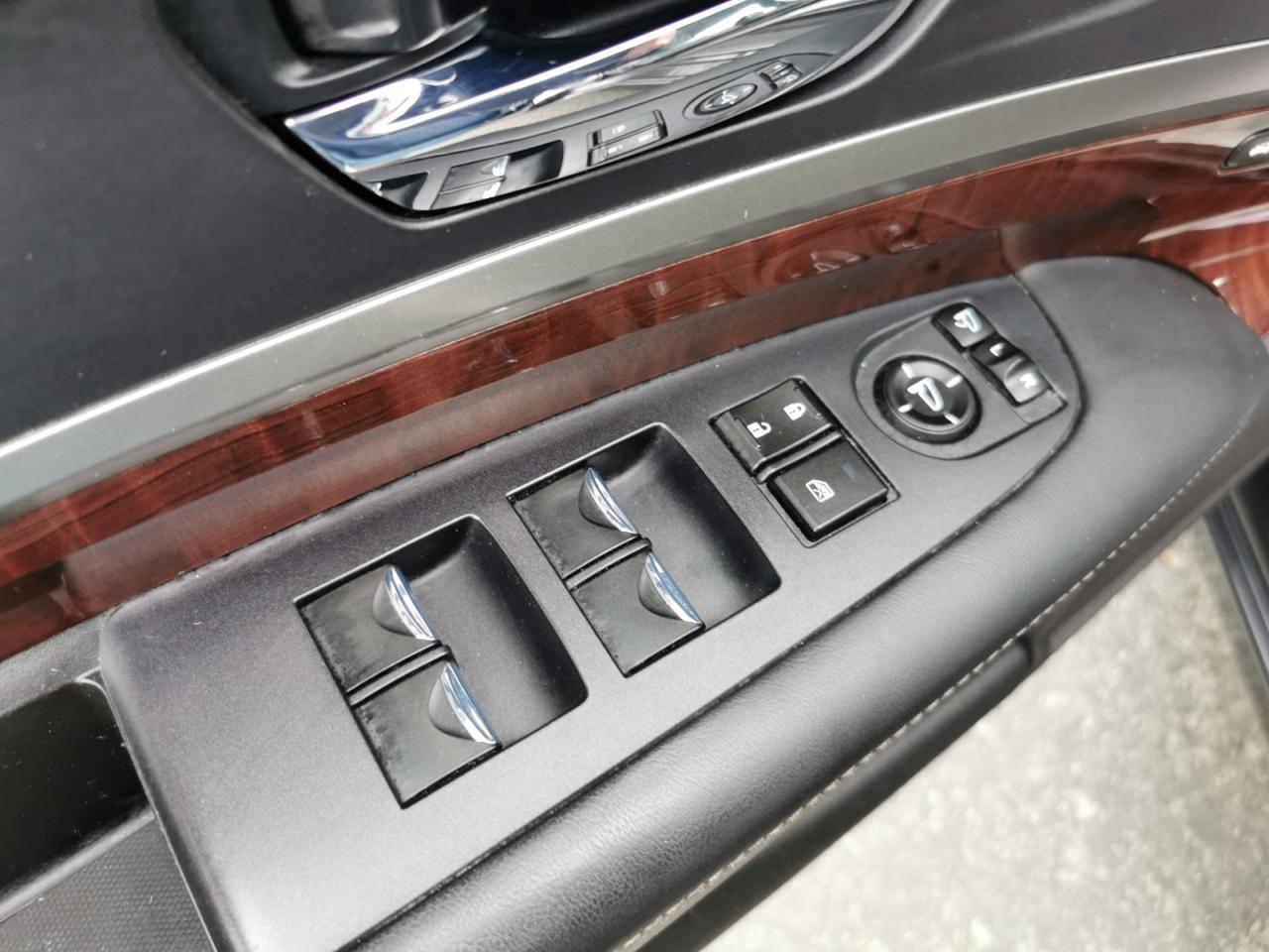 2017 Acura RLX Sport Hybrid - Photo #11