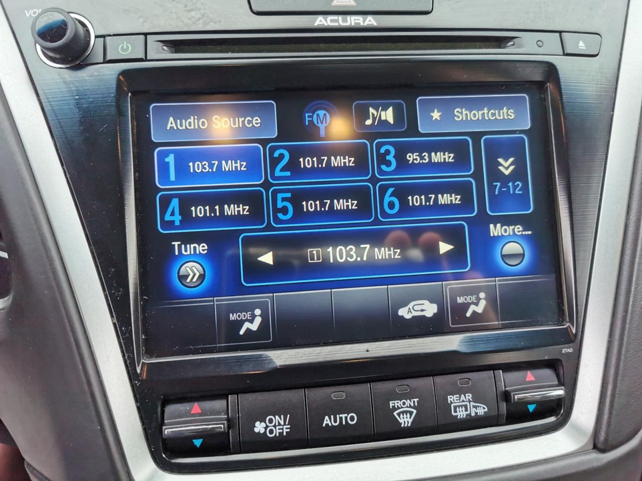 2017 Acura RLX Sport Hybrid - Photo #30