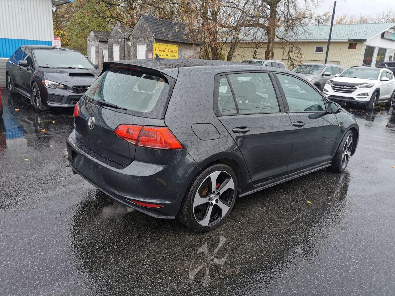 2017 Volkswagen Golf GTI - Photo #3