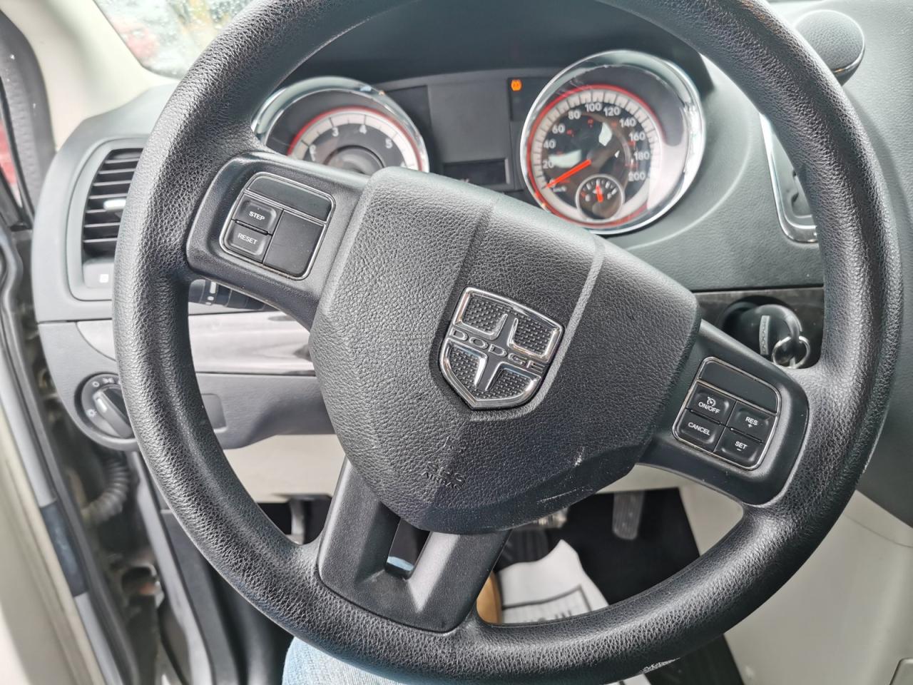 2016 Dodge Grand Caravan SE - Photo #13