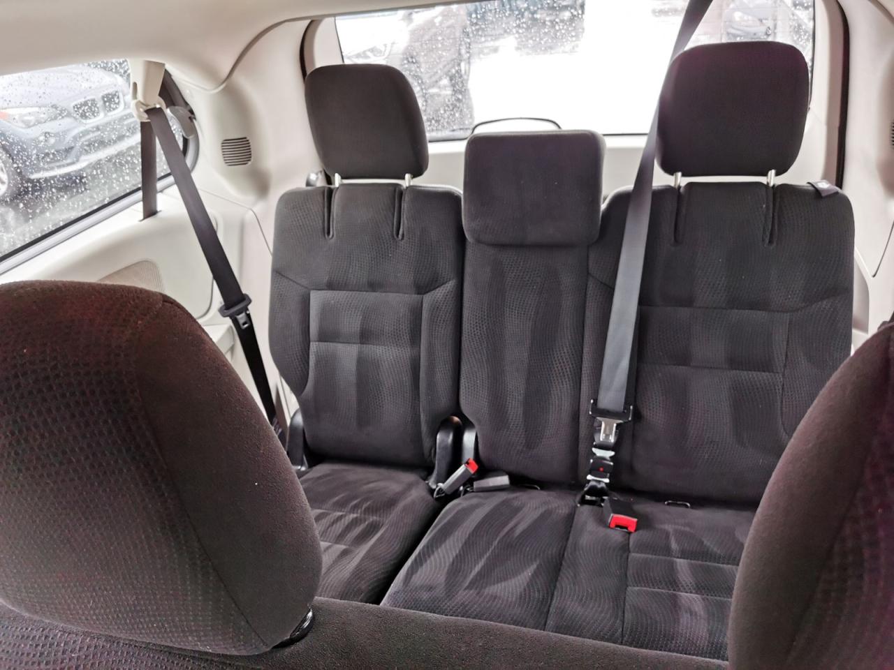 2016 Dodge Grand Caravan SE - Photo #18