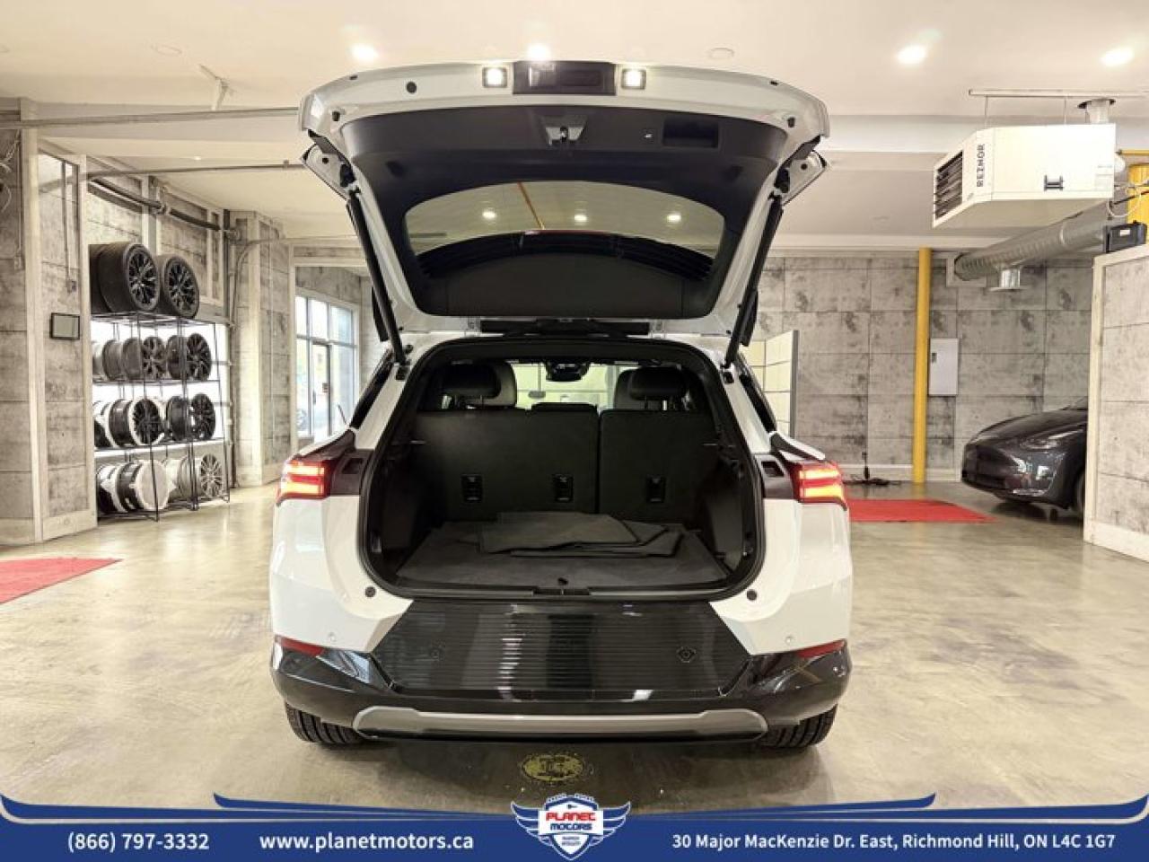 2025 Chevrolet Equinox EV LT - Photo #11