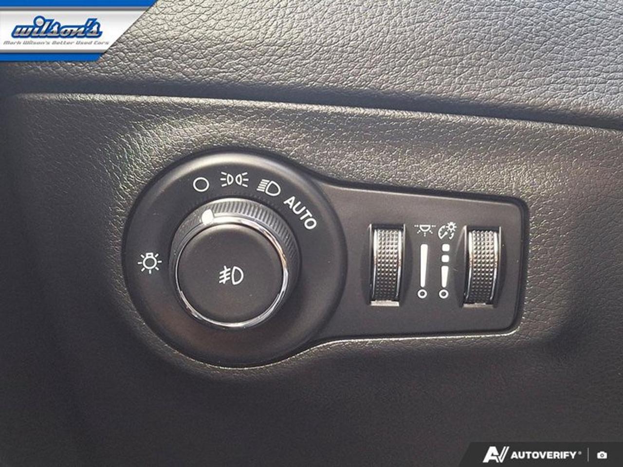 2021 Jeep Compass Altitude | Black Top | Leatherette | Navigation | Rear Camera | Carplay + Android Auto | Photo