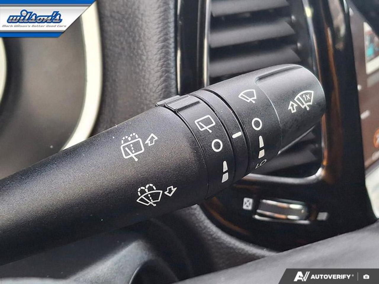 2021 Jeep Compass Altitude | Black Top | Leatherette | Navigation | Rear Camera | Carplay + Android Auto | Photo