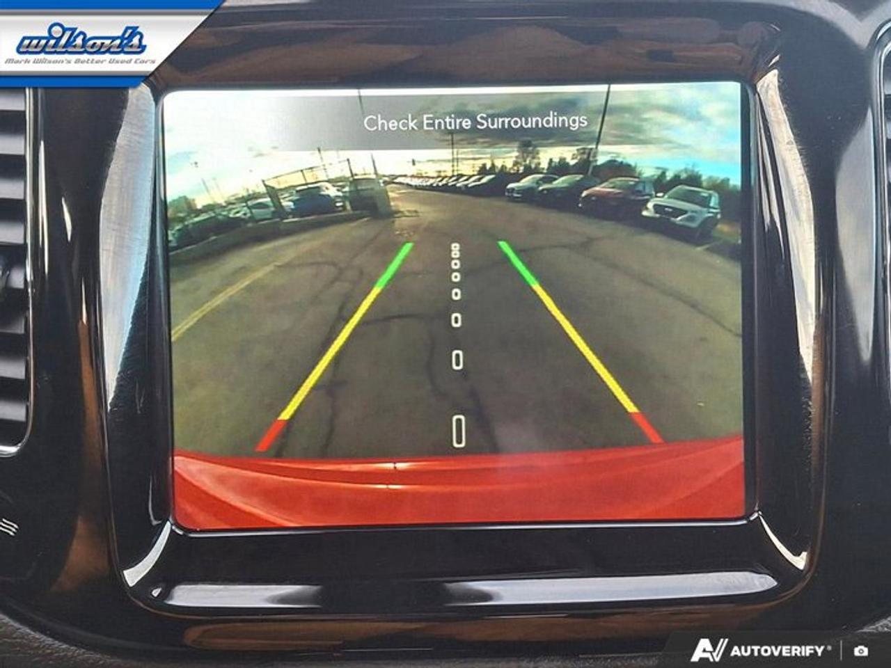 2021 Jeep Compass Altitude | Black Top | Leatherette | Navigation | Rear Camera | Carplay + Android Auto | Photo